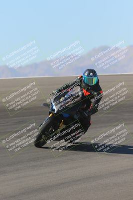 media/Nov-06-2023-Moto Forza (Mon) [[ce023d0744]]/4-Beginner Group/Session 2 (Bowl Tight Speed)/